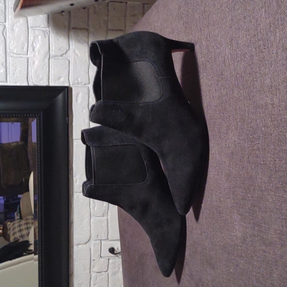 Clark's suede heeled ankle boots - Picture 2 of 4